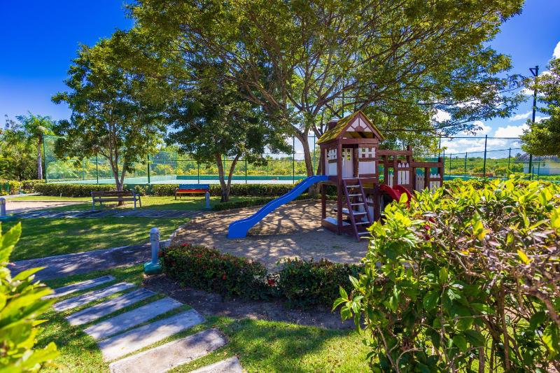 Iberostate 2BR Apartment - BBQ Terrace Lake & Golf Views Beach Club Access - image 18