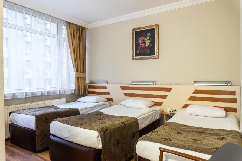 Tac Hotel - image 11