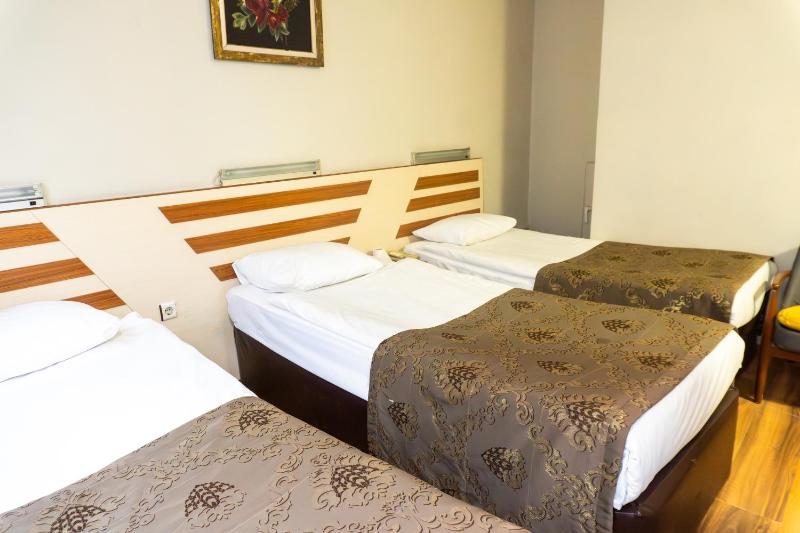 Tac Hotel - image 10