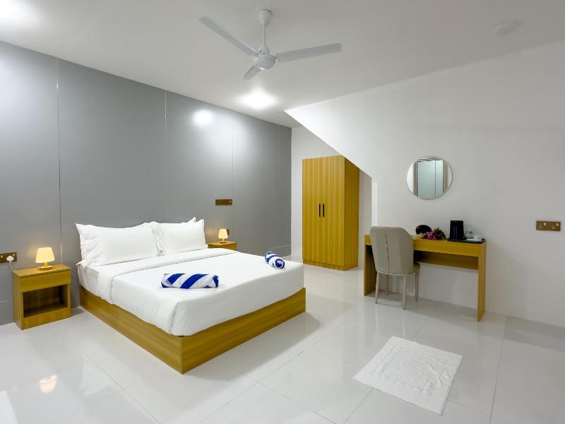 Silver Bay Kamadhoo - image 12
