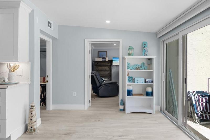 Lighthouse Point 121 - image 22