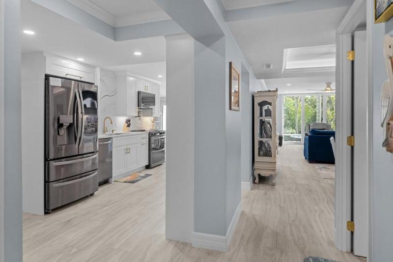 Lighthouse Point 121 - image 19