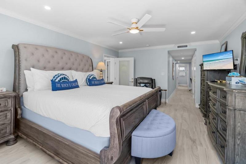 Lighthouse Point 121 - image 28