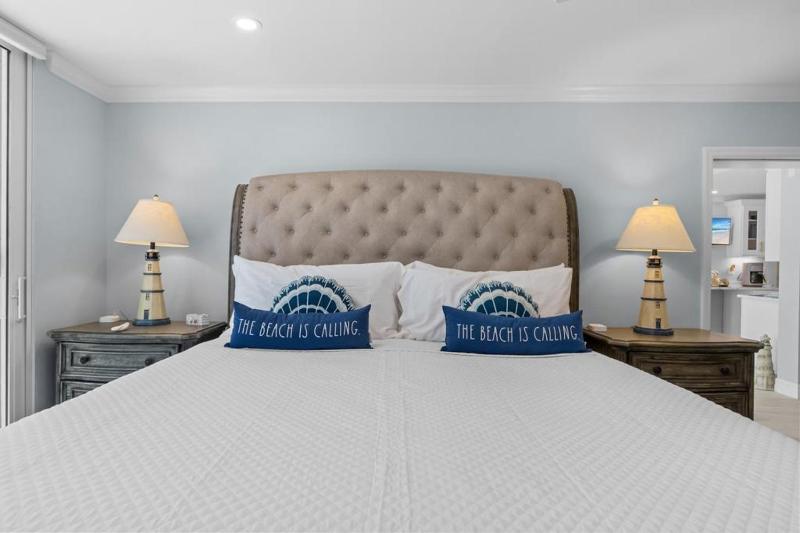 Lighthouse Point 121 - image 18