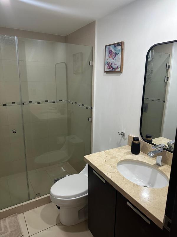 Charming Two Bedroom with balcony - image 9
