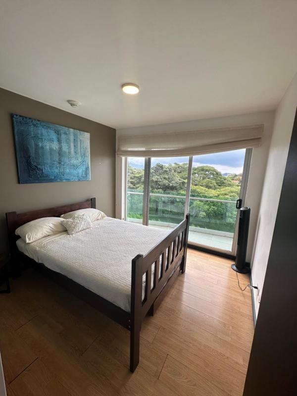 Charming Two Bedroom with balcony - image 11