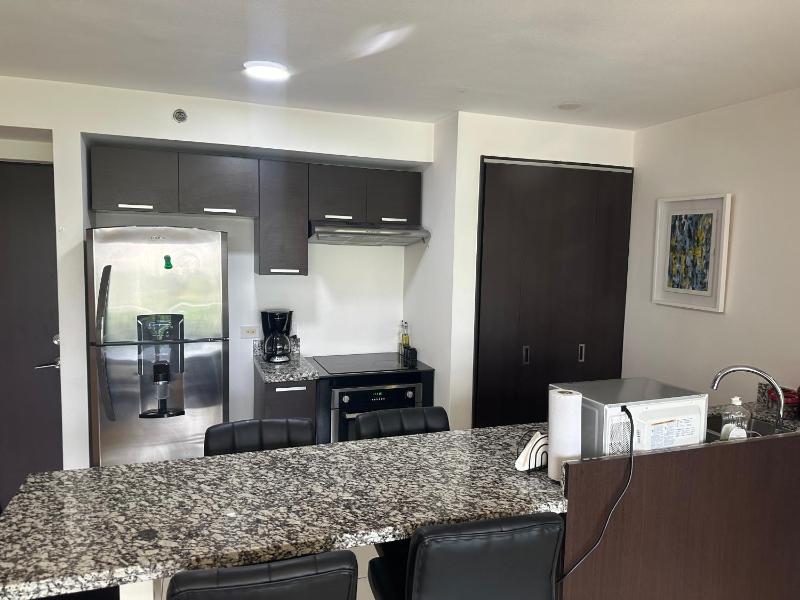 Charming Two Bedroom with balcony - image 8