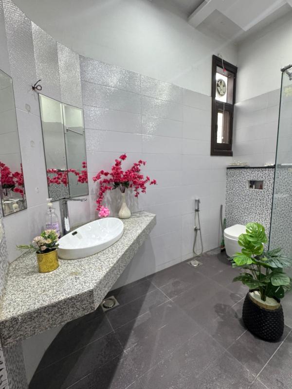 Luxurious Home DHA - image 11