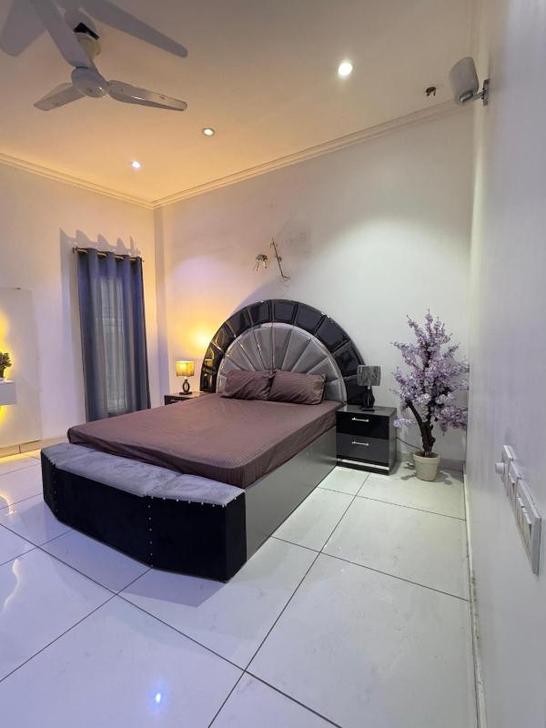 Luxurious Home DHA - image 16