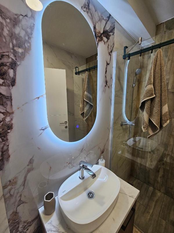 Diva D Luxury Residence - image 3