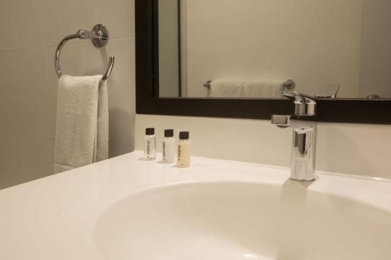 Luxury 2BR in Miraflores near Malecón with parking - image 6