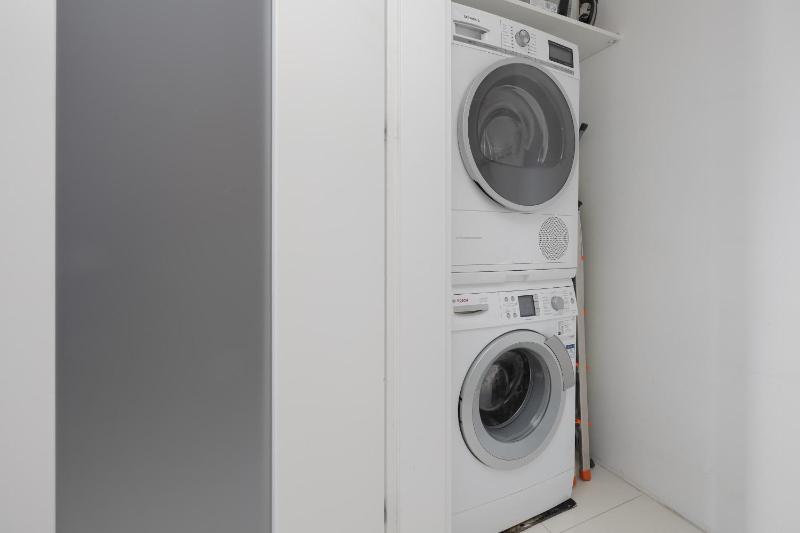 Big Family Apartment for 8 People with Garage and Balcony by Noclegi Renters - image 11