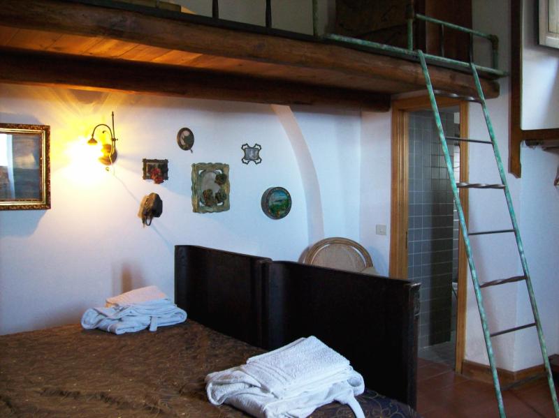 Double or Twin Room with Private Bathroom image 2