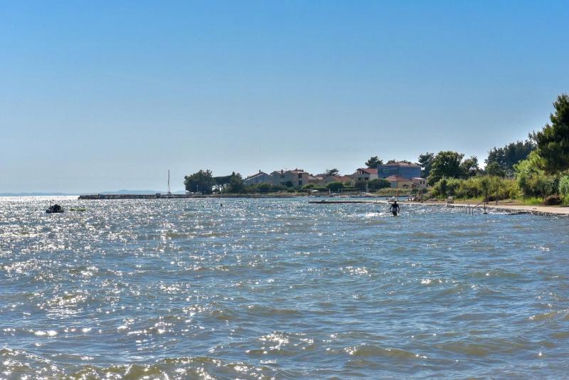 Camp Medanic - image 8