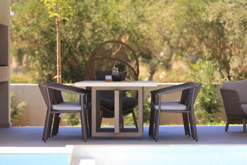 Luxury villa La Casa with heated pool and sauna - image 41