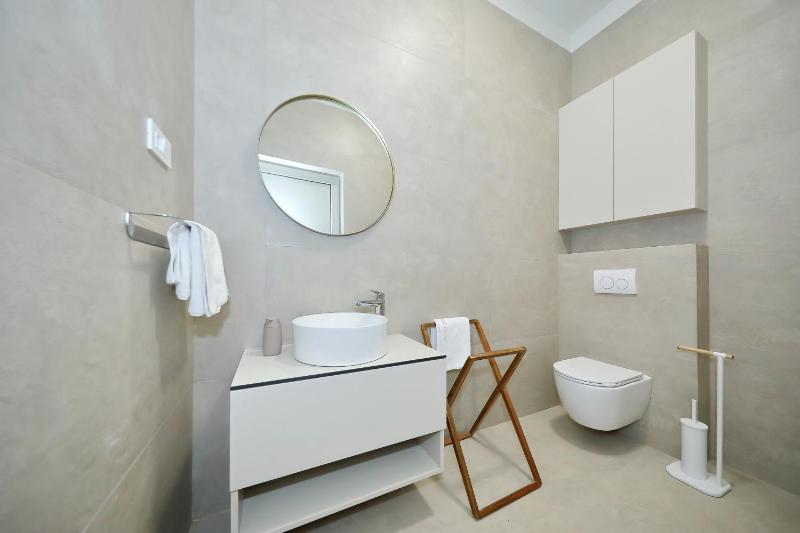 Luxury villa La Casa with heated pool and sauna - image 22