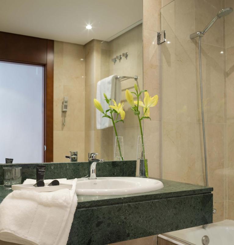 Double or Twin Room (1-2 Adults) image 2