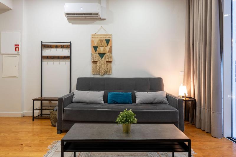 BmyGuest - Patio de Santa Catarina Apartment - image 31