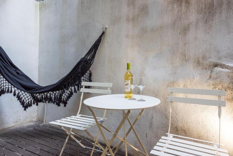 BmyGuest - Patio de Santa Catarina Apartment - image 23