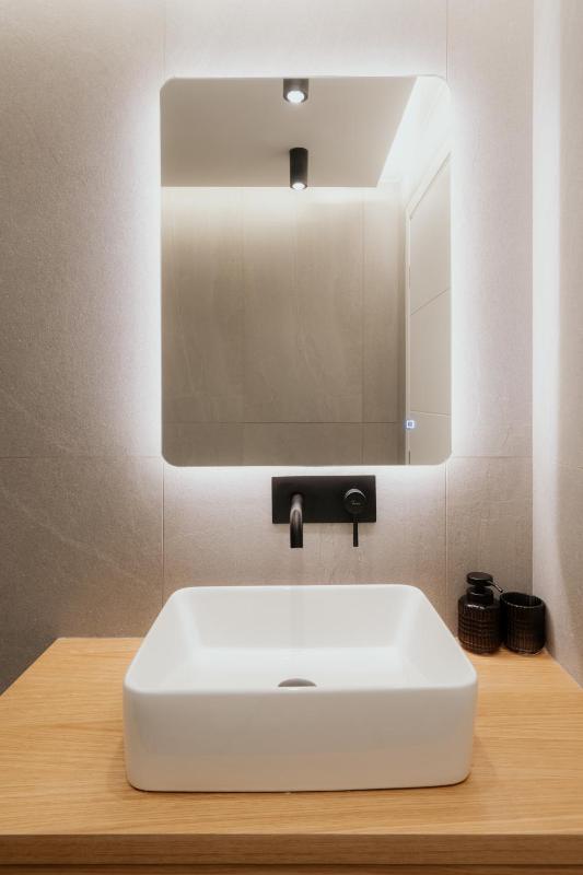 Modern 1BR Designer Suite by the Metro - image 2