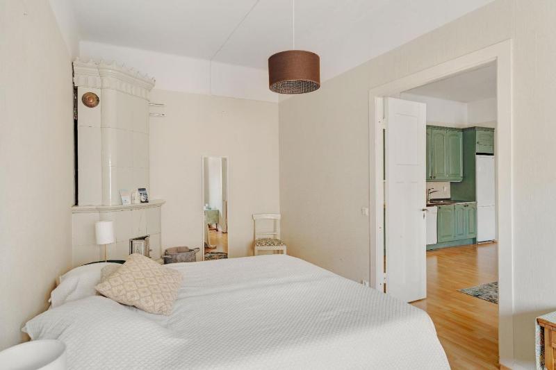 Charming Vintage-Style Apartment in the Heart of Helsinki Centre - image 1