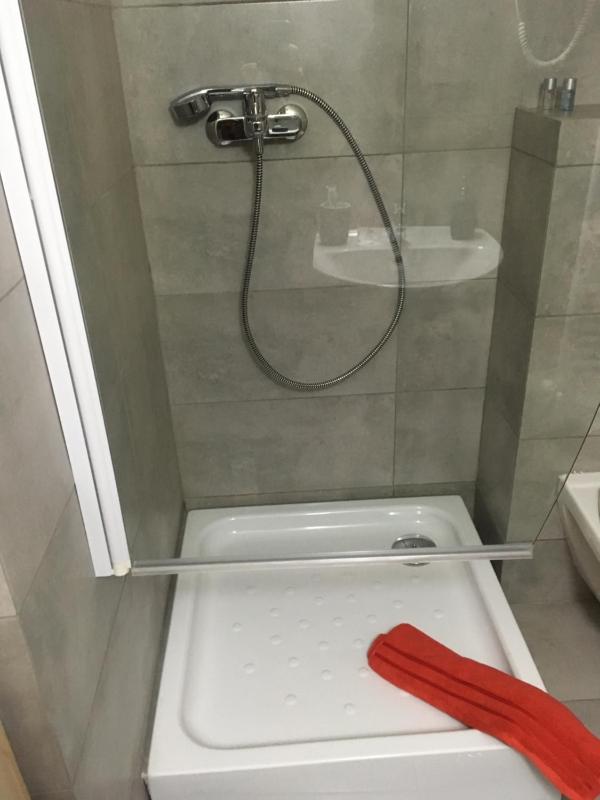 Single Room with Private Bathroom image 4