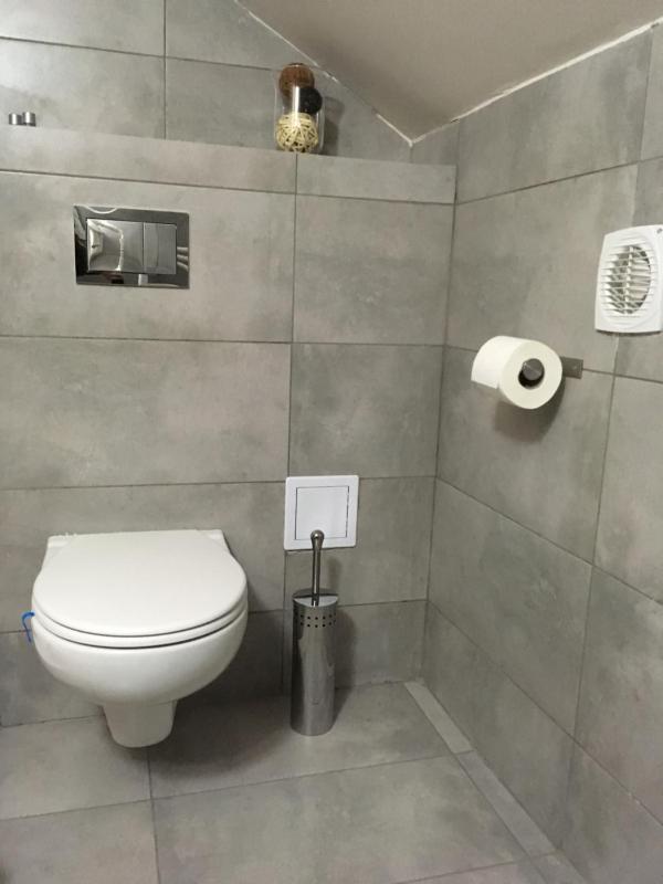 Single Room with Private Bathroom image 3