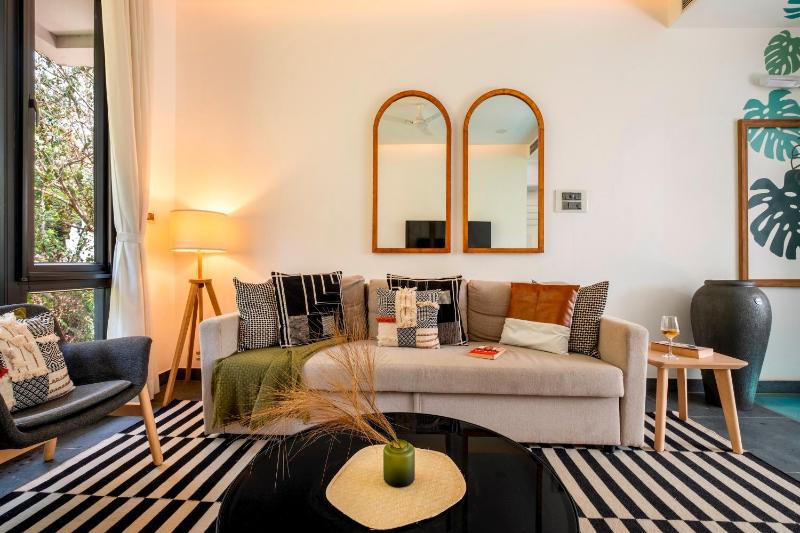The Meredian Villa D by tisyastays - image 14