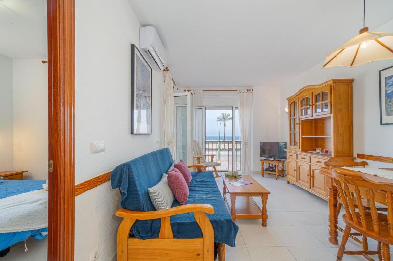 Apart-rent Apartamento Marenostrum 0090 frente al mar - image 15