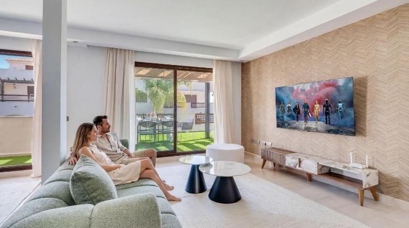 VACATION MARBELLA I The Sovereign Penthouse New Furniture Gated Complex Large Communal Pool 24h Security 5min to Puerto Banus - image 34