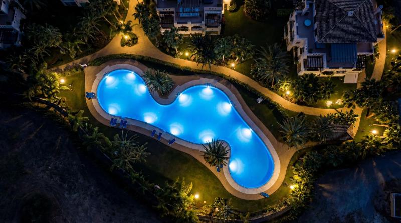 VACATION MARBELLA I The Sovereign Penthouse New Furniture Gated Complex Large Communal Pool 24h Security 5min to Puerto Banus - image 41