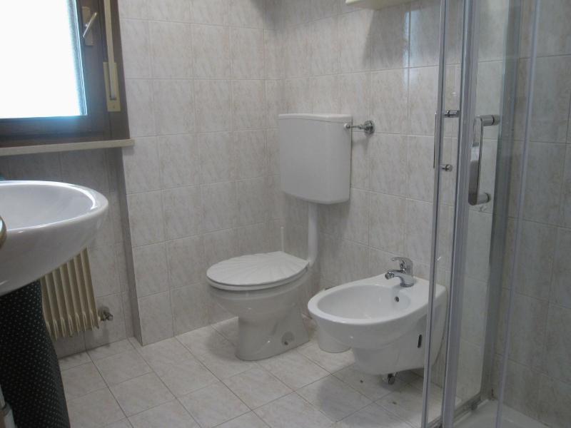 Cozy flat with garden near beach - image 21