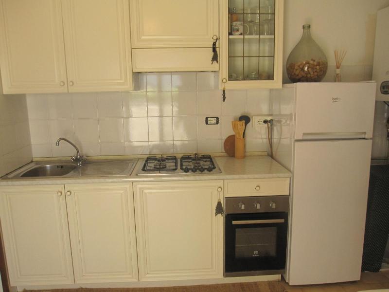 Cozy flat with garden near beach - image 19