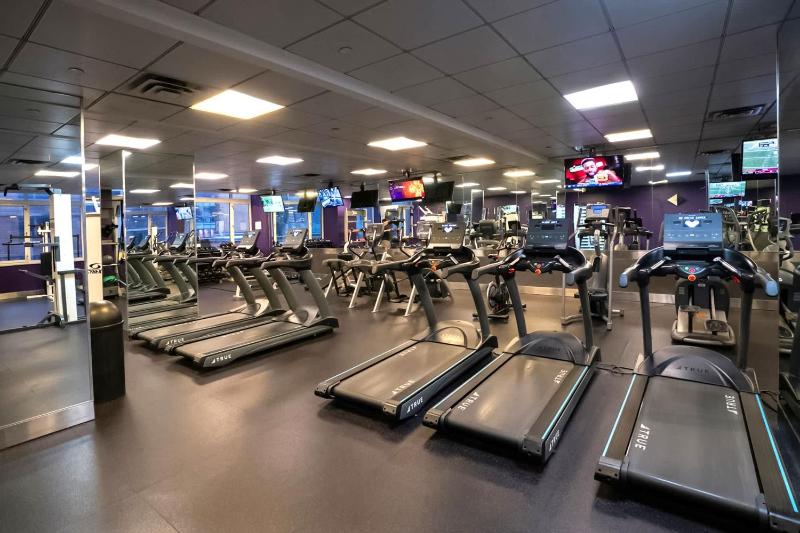 43-4D Newly furnished 2BR full service 24H Doorman laundry Gym - image 7