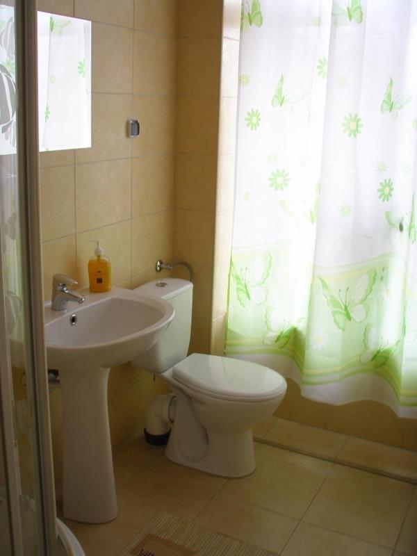 Double or Twin Room image 4