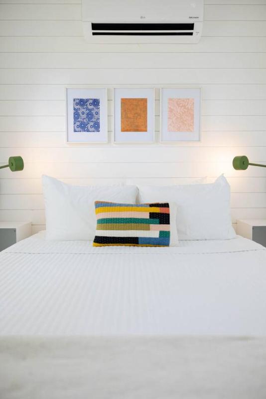 ParcBlu Unit 4 Modern Container Home Pool Hot Tub - image 24