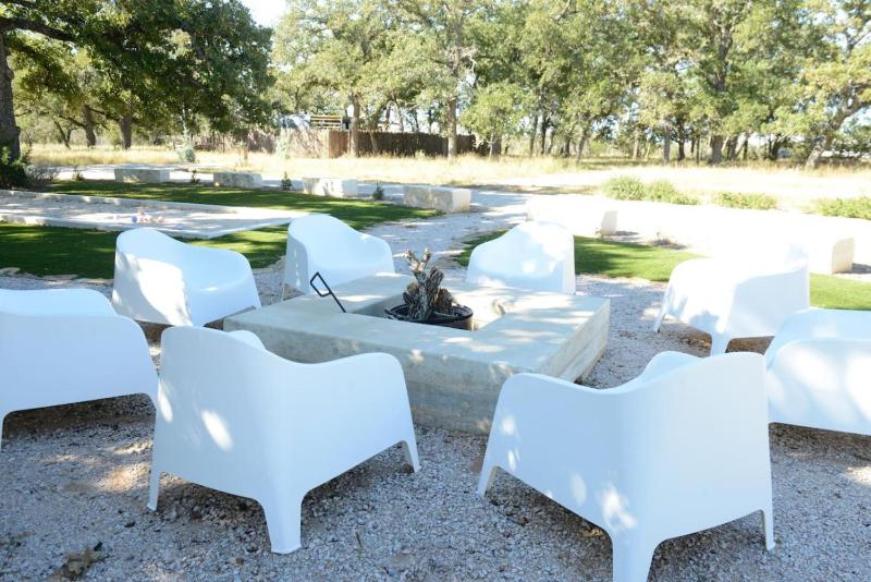 ParcBlu Unit 4 Modern Container Home Pool Hot Tub - image 39