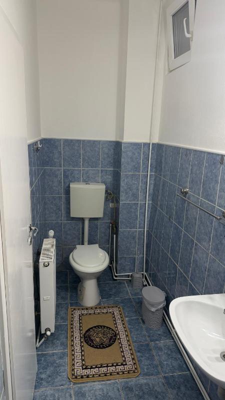 Middle House - image 4