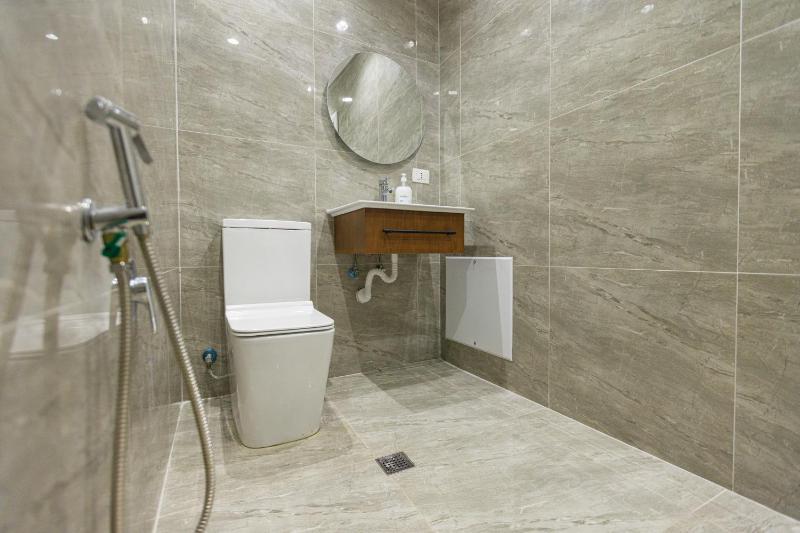 Modern SeaView 2 Bedroom Apartment by Moné Stays - image 13