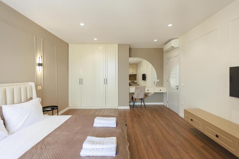Modern SeaView 2 Bedroom Apartment by Moné Stays - image 7