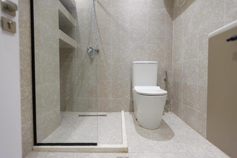 Modern SeaView 2 Bedroom Apartment by Moné Stays - image 12