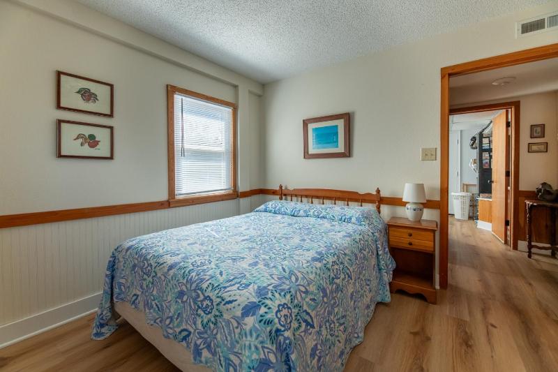 Williams - S Nags Head MP 19 100 Ft to the Beach Ocean View 3 Bedrooms Close to Pier - image 44