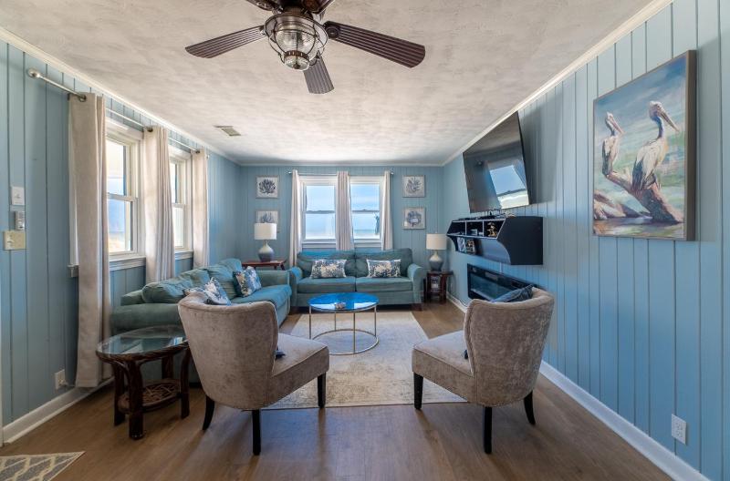 Aqua Hol - S Nags Head MP 18 Oceanfront Ocean View 3 Bedrooms Flex Stays Pets OK - image 4