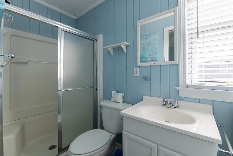 Aqua Hol - S Nags Head MP 18 Oceanfront Ocean View 3 Bedrooms Flex Stays Pets OK - image 24