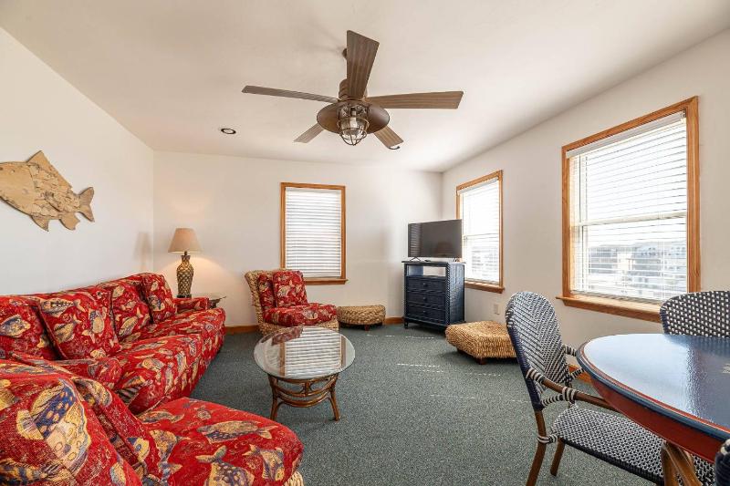 A Big Catch - KDH MP 8.5 Oceanfront Elevator Pool Hot Tub Spacious 10 Bedrooms Pets OK - image 34