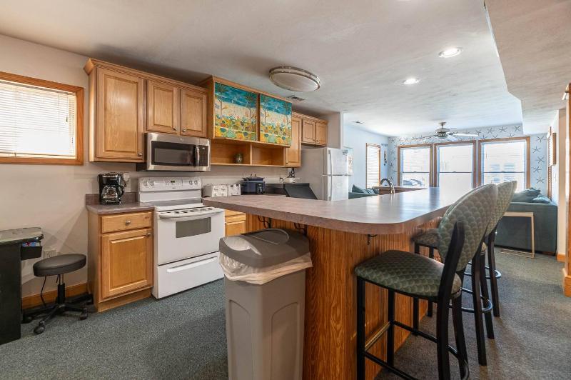 A Big Catch - KDH MP 8.5 Oceanfront Elevator Pool Hot Tub Spacious 10 Bedrooms Pets OK - image 24