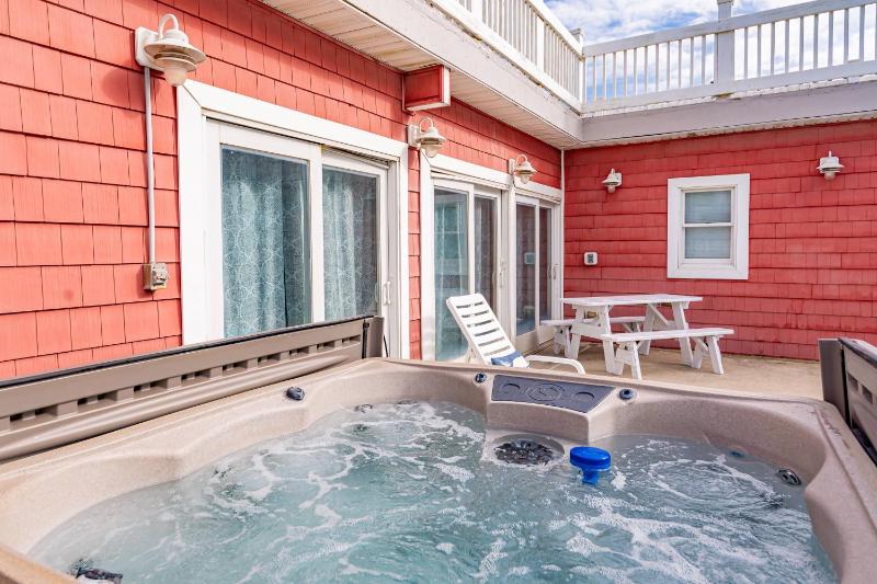 A Big Catch - KDH MP 8.5 Oceanfront Elevator Pool Hot Tub Spacious 10 Bedrooms Pets OK - image 31