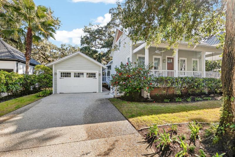 Village Oaks Cottage - image 28