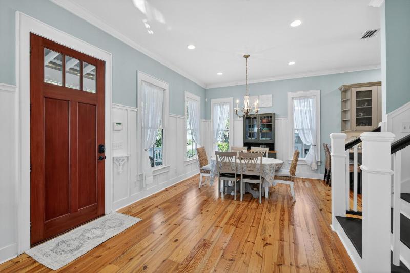 Village Oaks Cottage - image 34