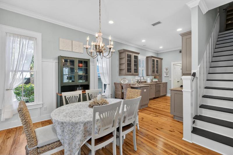 Village Oaks Cottage - image 21